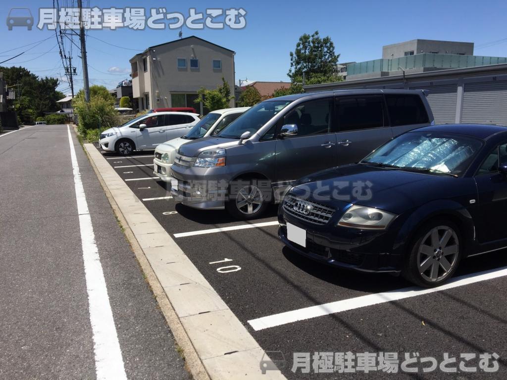 知立市谷田町本林1-7-11の月極駐車場3