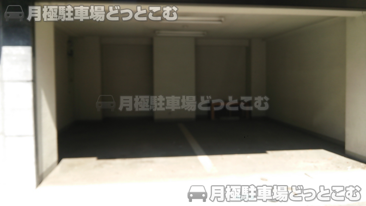 横浜市西区中央1-40-5の月極駐車場2
