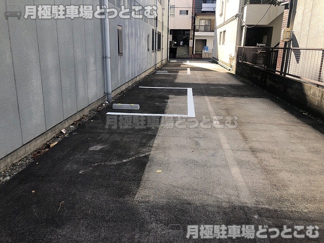 名古屋市中区栄5丁目2124-1の月極駐車場7