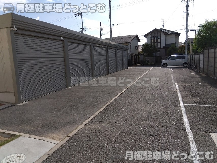 高石市千代田3丁目17-20の月極駐車場7