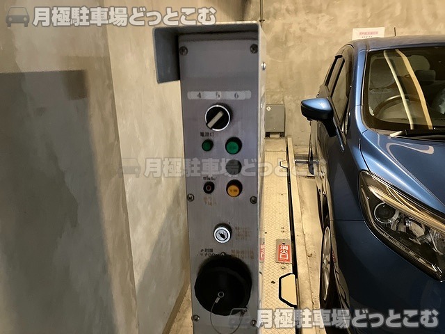 京都市左京区浄土寺西田町116-3の月極駐車場4