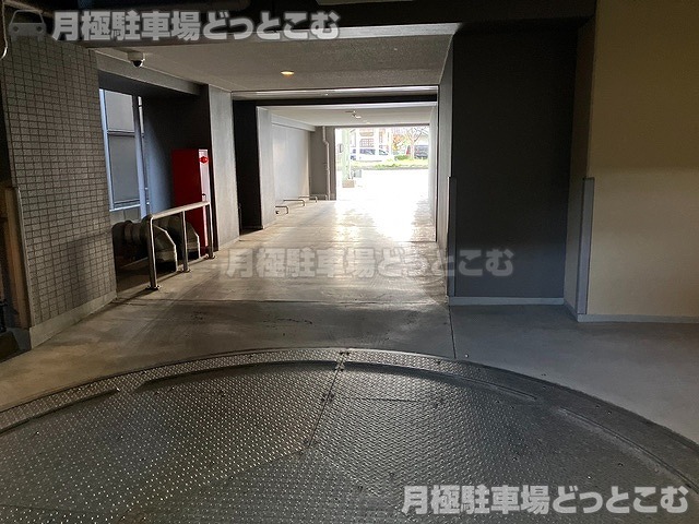 京都市下京区塩竈町357の月極駐車場4