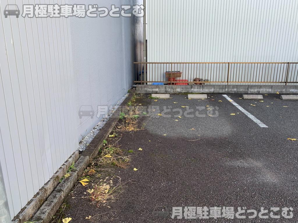 岐阜市泉町2の月極駐車場3