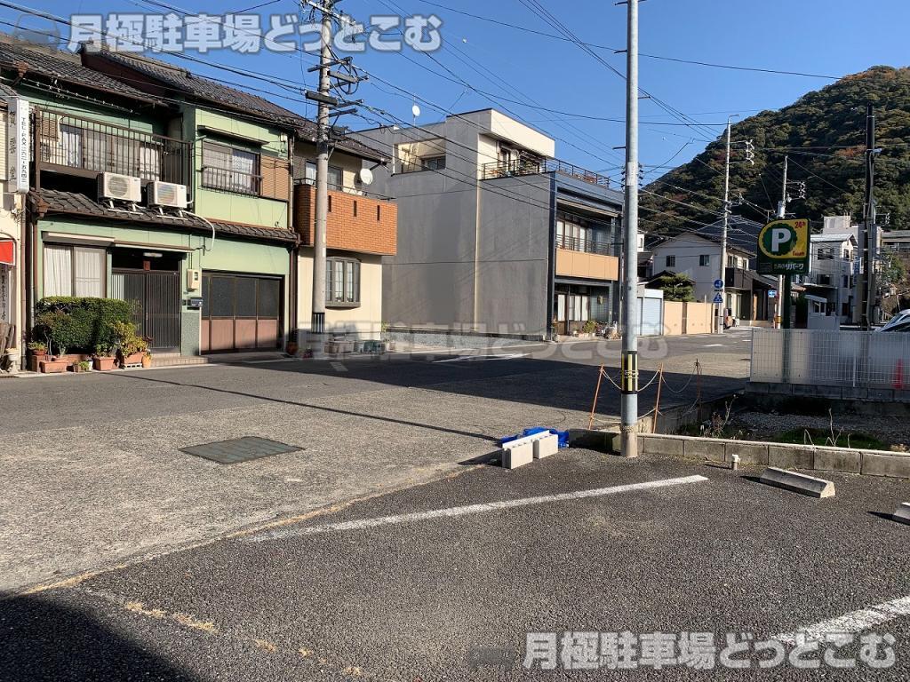 岐阜市泉町2の月極駐車場4