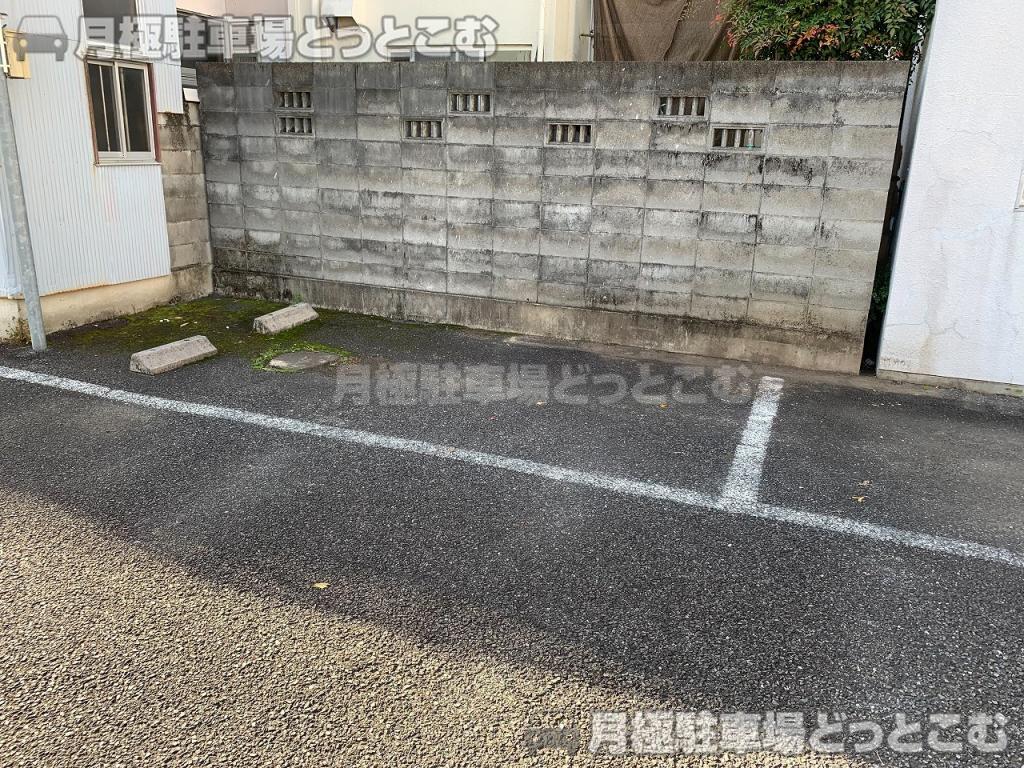 岐阜市泉町2の月極駐車場6