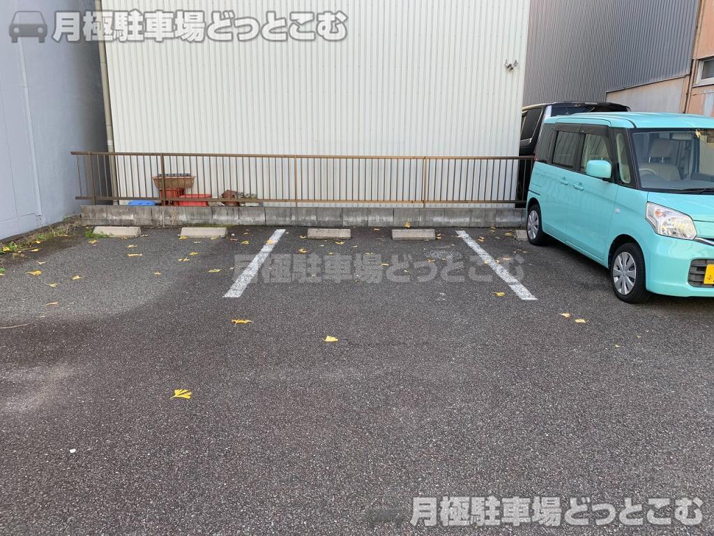 岐阜市泉町2の月極駐車場7