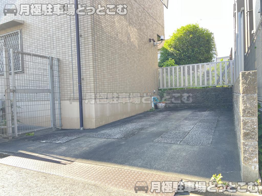 名古屋市中村区烏森町7丁目207の月極駐車場3