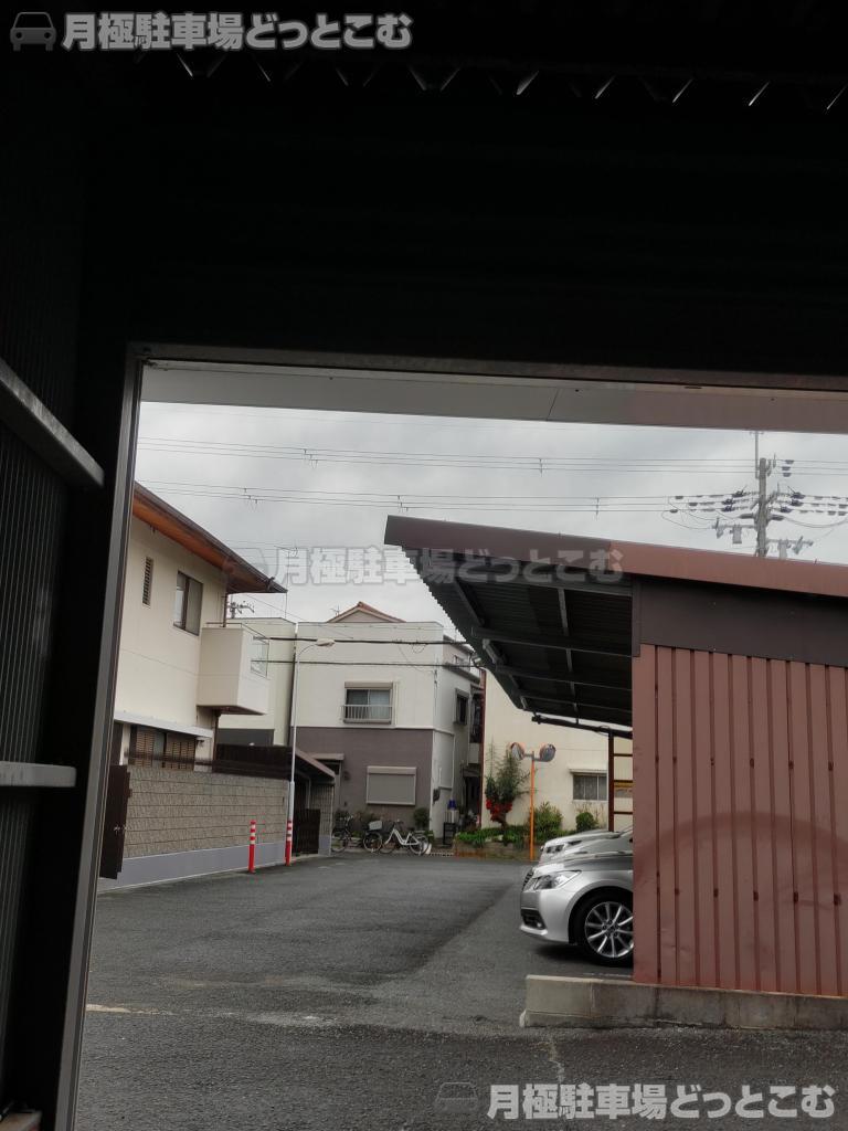 東大阪市岩田町6-5-35の月極駐車場2