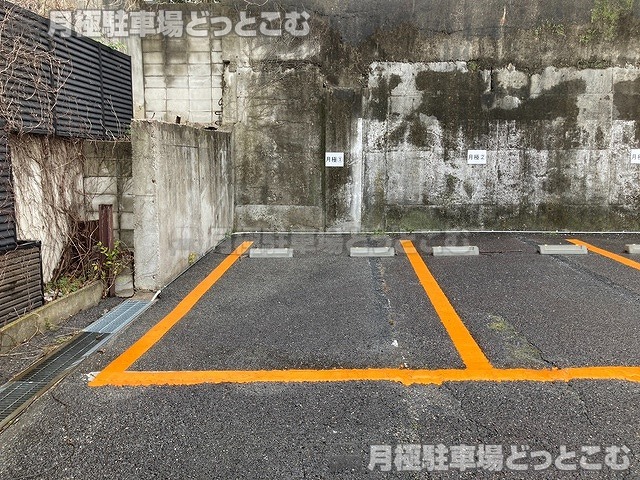 名古屋市名東区代万町3丁目1、2番地の月極駐車場3