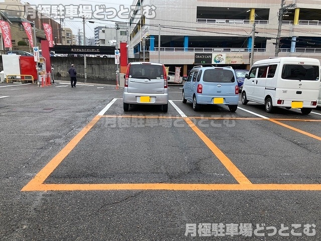 名古屋市名東区代万町3丁目1、2番地の月極駐車場7