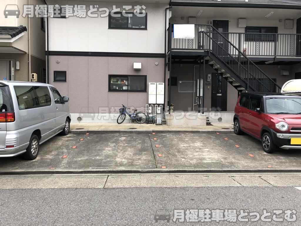 名古屋市西区稲生町1丁目67の月極駐車場2