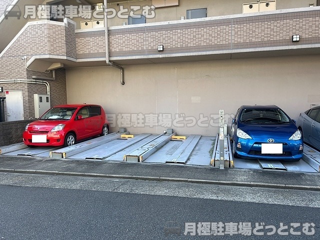 名古屋市中区松原3丁目13-12の月極駐車場2