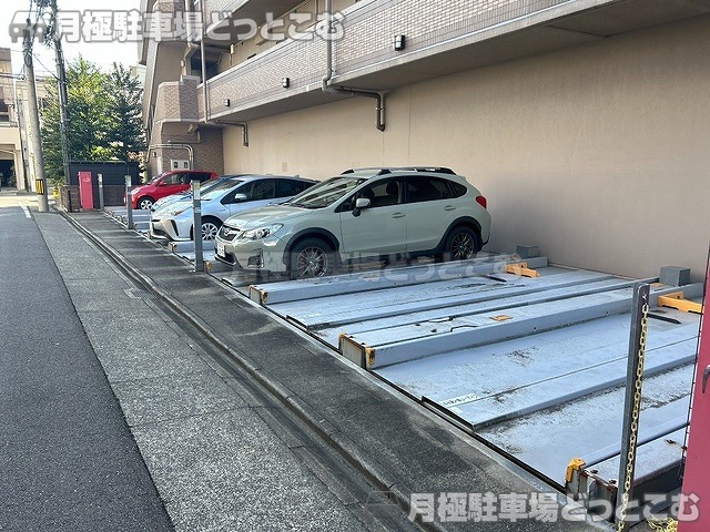 名古屋市中区松原3丁目13-12の月極駐車場3