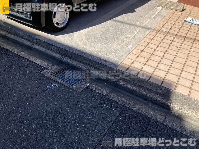 名古屋市中川区八田本町26の月極駐車場8