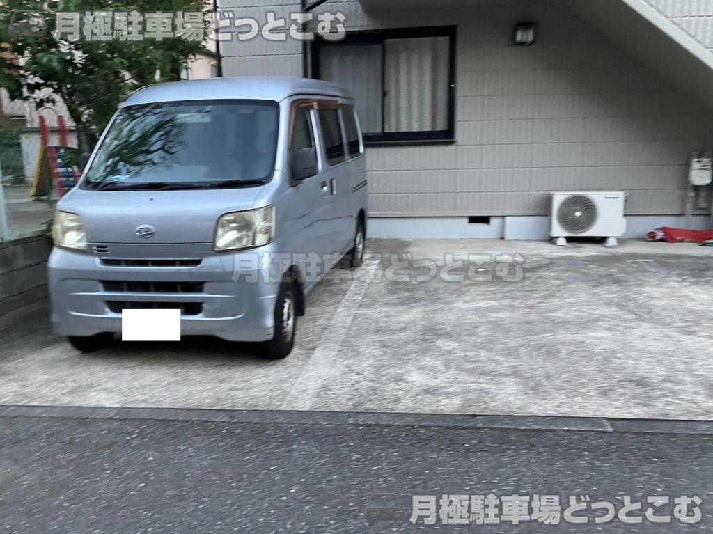 新宿区西早稲田2丁目3-12の月極駐車場6