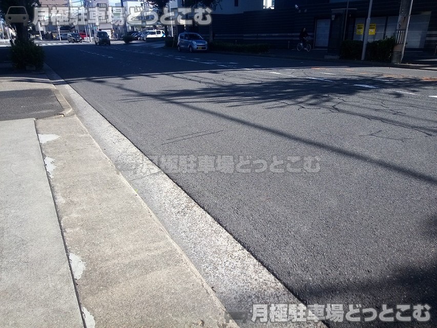 名古屋市東区代官町26-16の月極駐車場8
