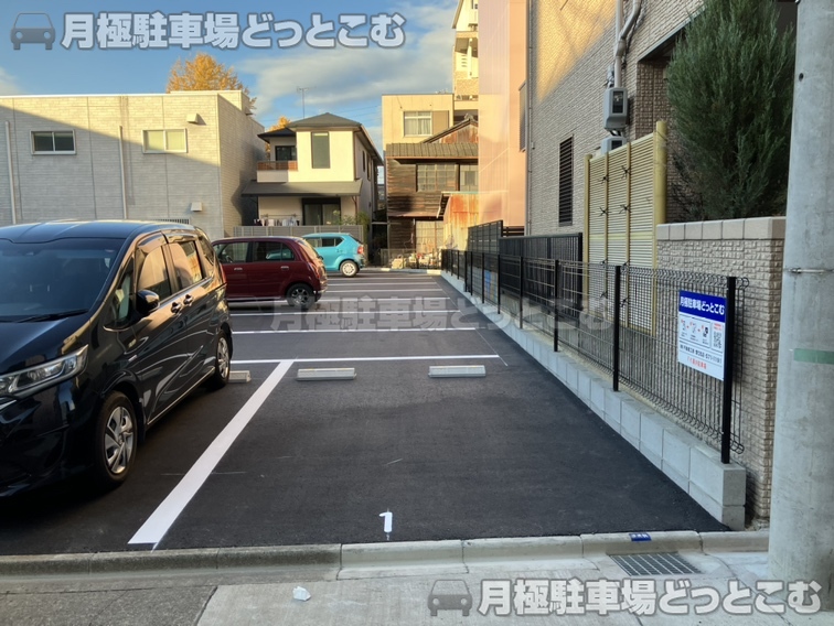 名古屋市西区菊井2丁目407の月極駐車場4