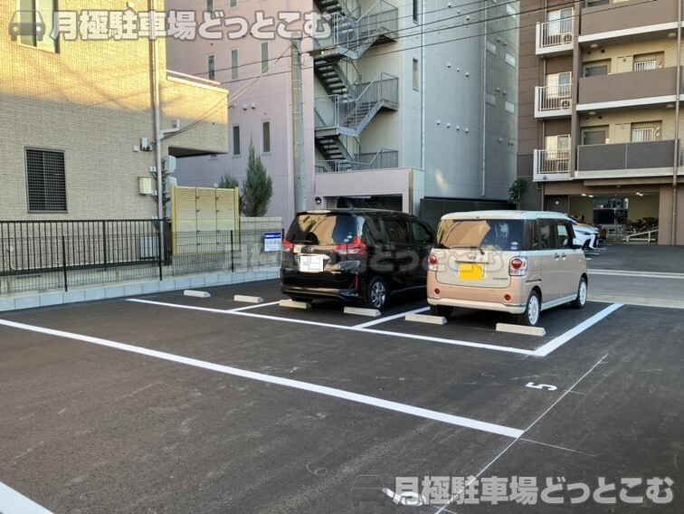 名古屋市西区菊井2丁目407の月極駐車場5