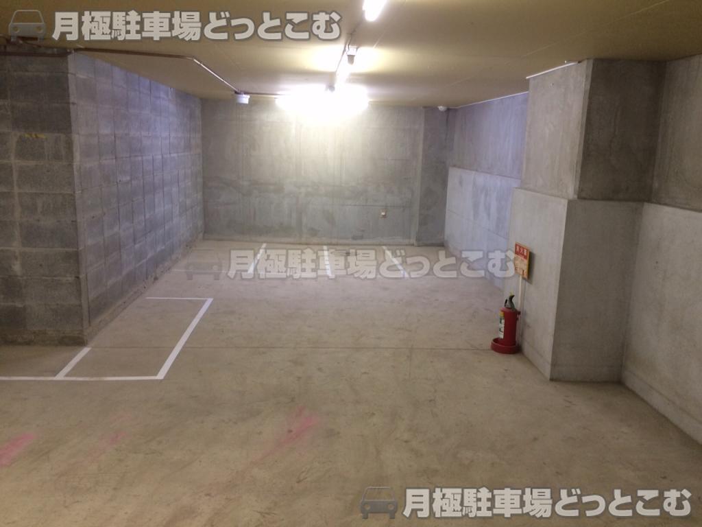 文京区春日1丁目5-4の月極駐車場2