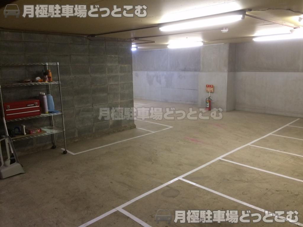文京区春日1丁目5-4の月極駐車場3