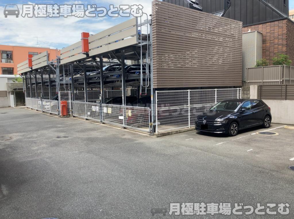 福岡市中央区赤坂2-3-3の月極駐車場2
