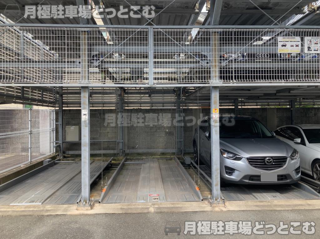 福岡市中央区赤坂2-3-3の月極駐車場3