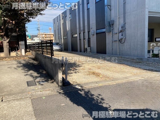 名古屋市名東区名東本通4丁目4の月極駐車場2