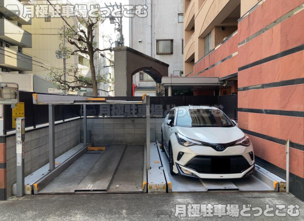 大阪市北区国分寺2-3-46の月極駐車場2