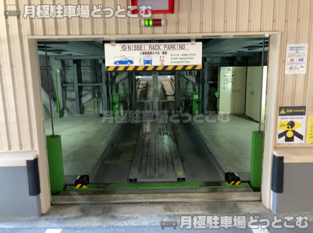 福岡市中央区平尾3-5-3の月極駐車場3