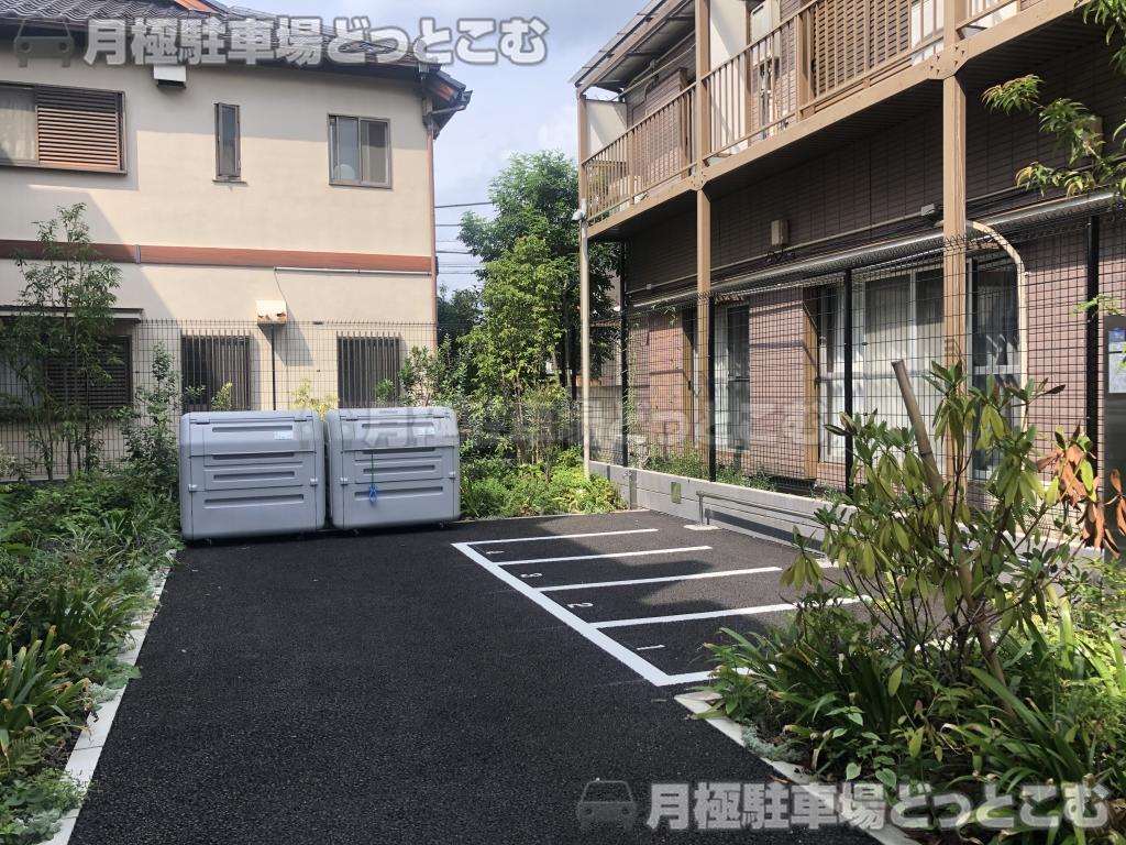 杉並区上高井戸2-1-17の月極駐車場1