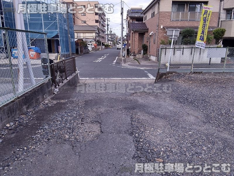 名古屋市港区小碓2丁目275-2の月極駐車場8