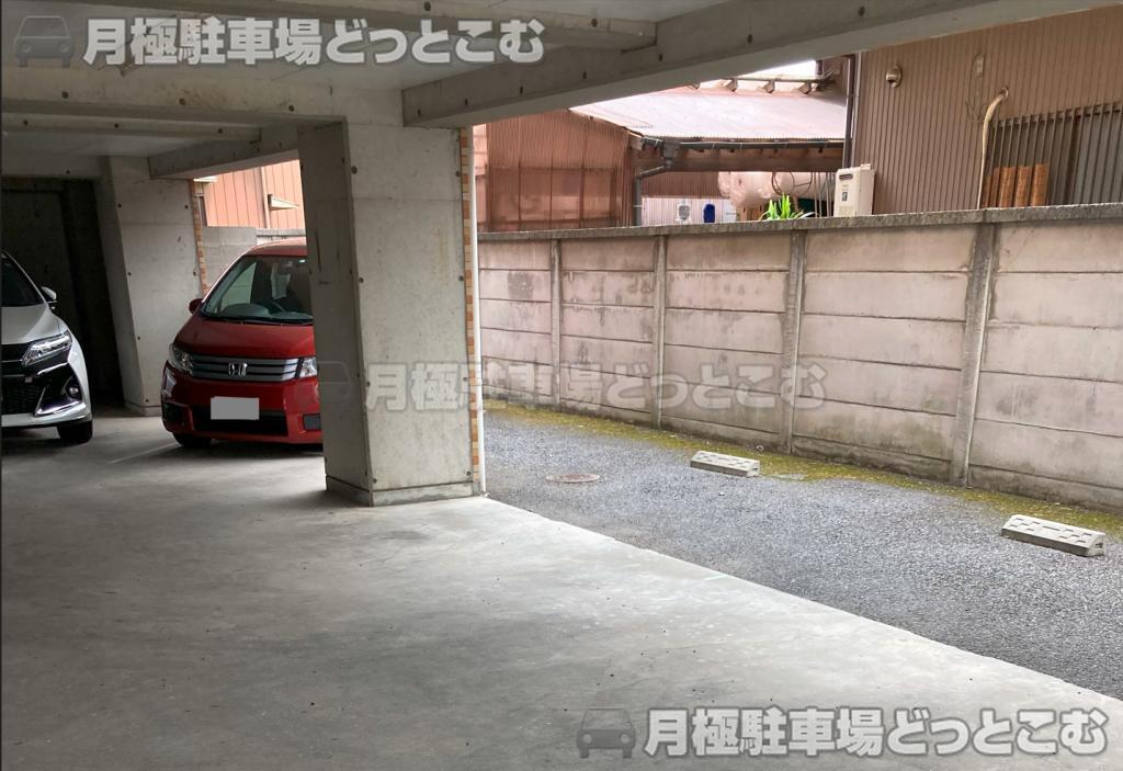 さいたま市大宮区大成町3丁目411番2号の月極駐車場2