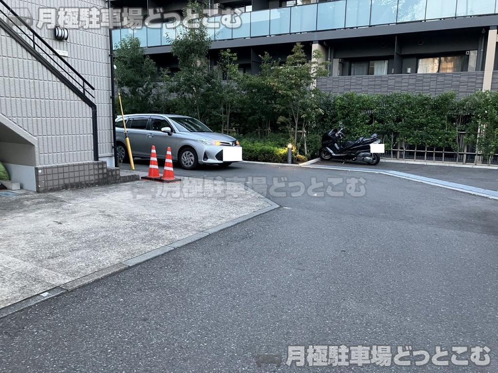 新宿区西早稲田2丁目3-12の月極駐車場5