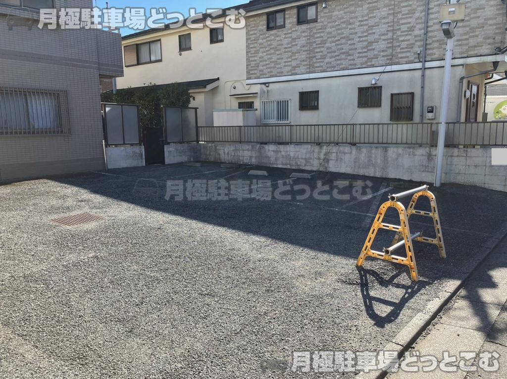 西東京市南町1丁目5-3の月極駐車場1