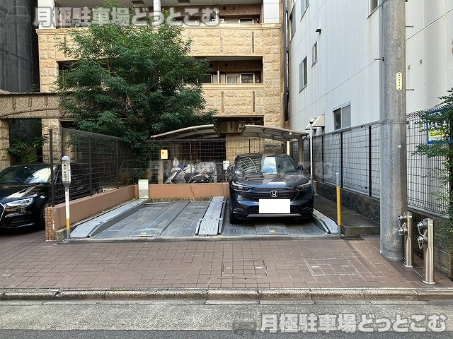 名古屋市中区大須1丁目21-8の月極駐車場2