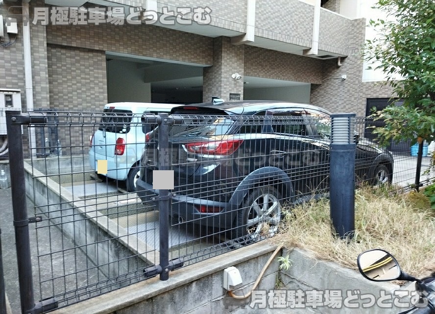 大阪市西区南堀江2丁目10-20の月極駐車場3