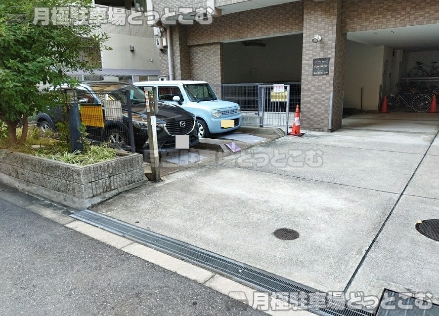 大阪市西区南堀江2丁目10-20の月極駐車場7