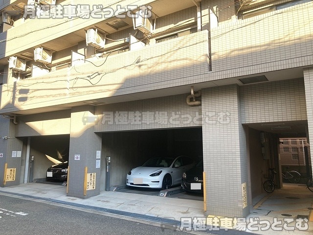 大阪市阿倍野区阪南町2丁目7-24の月極駐車場2