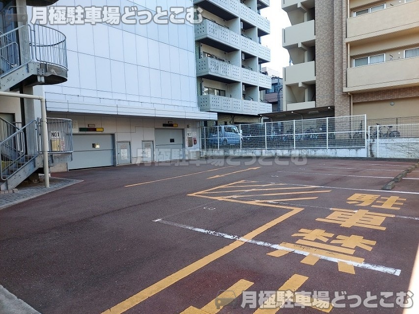 名古屋市中区大須1丁目29-52の月極駐車場2