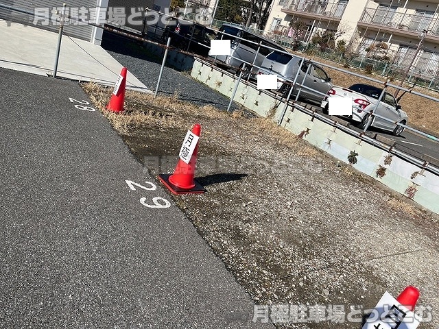 船橋市新高根2丁目2727-1の月極駐車場4