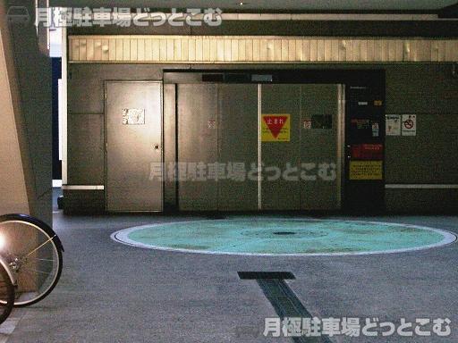 横浜市南区浦舟町2-22の月極駐車場2