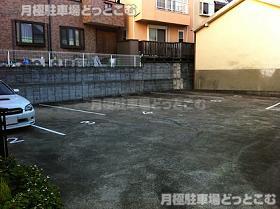 横浜市磯子区岡村3-18-7の月極駐車場1