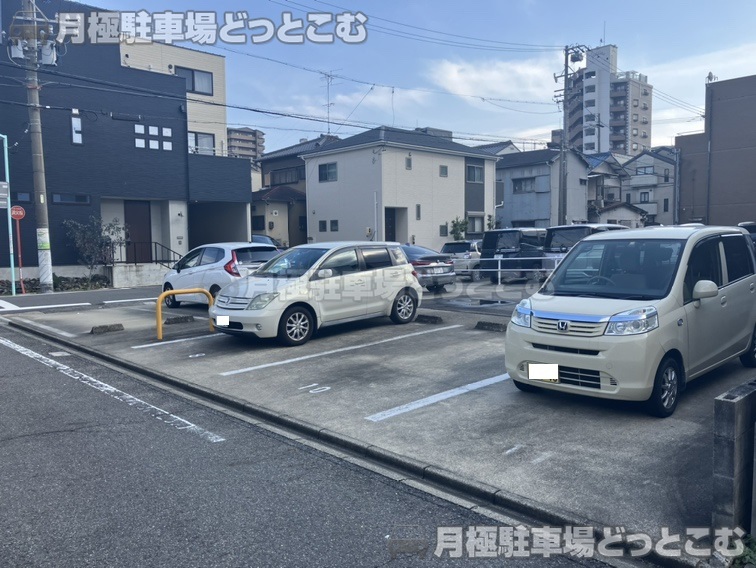 名古屋市昭和区丸屋町4丁目23の月極駐車場2