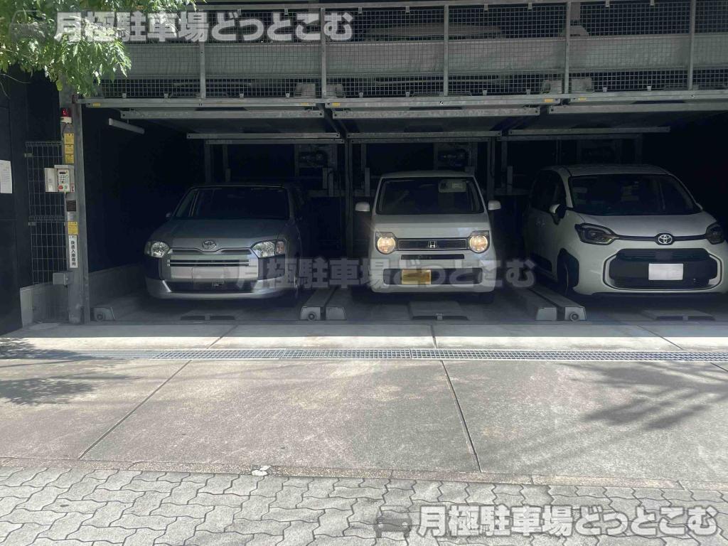 名古屋市中村区名駅南2丁目10 の月極駐車場3