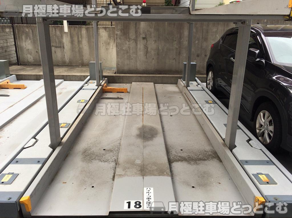 大阪市北区天満1丁目8-5の月極駐車場2