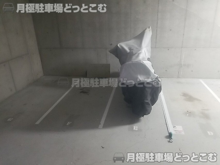 大阪市浪速区浪速西1丁目8-10の月極駐車場4