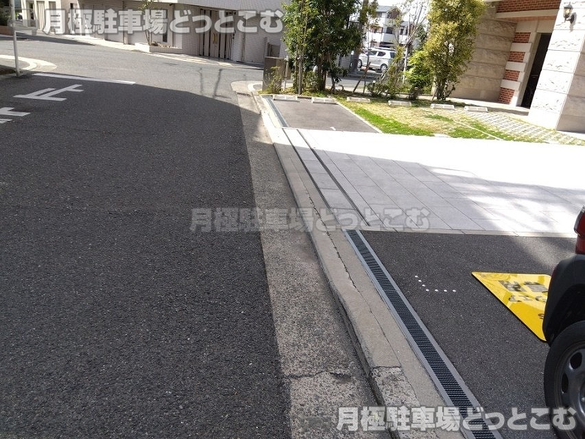 堺市北区中百舌鳥町2丁3の月極駐車場8