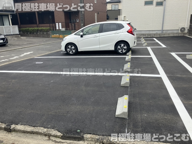 名古屋市熱田区野立町2丁目23の月極駐車場10