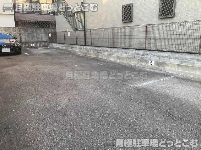 名古屋市中村区下中村町3丁目2の月極駐車場2