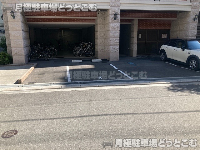 東大阪市足代新町17-16の月極駐車場7